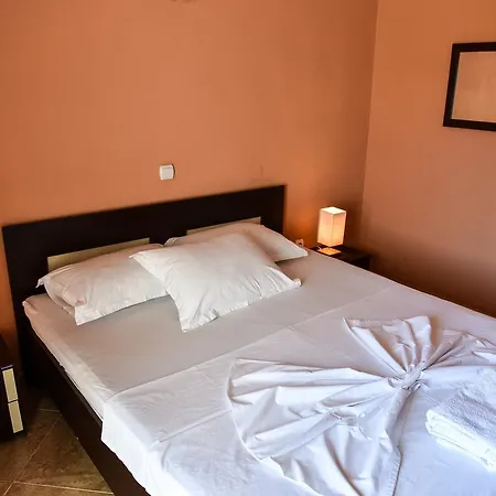 Sunrise House Apartments Улцинь Экстерьер фото